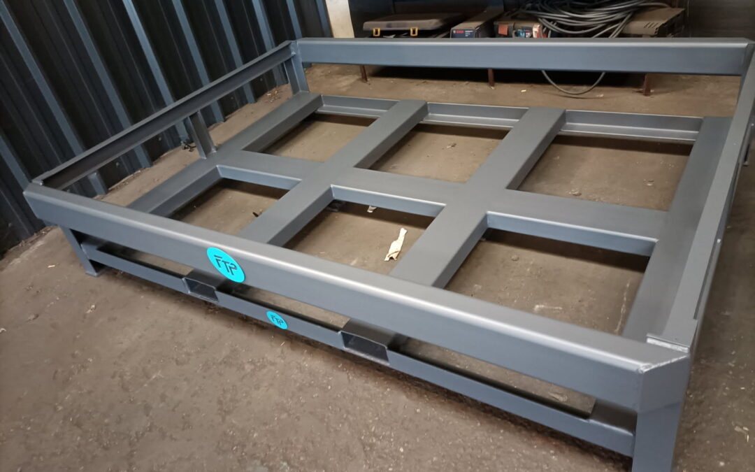 Panier à godets : comment simplifier le transport et le stockage de vos accessoires sur chantier ?